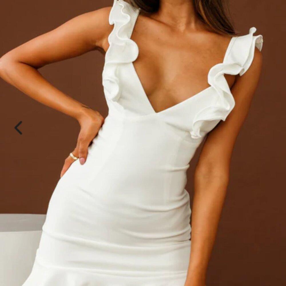 MOONLIT NIGHT RUFFLE STRAP CUT-OUT BACK DRESS WHITE
